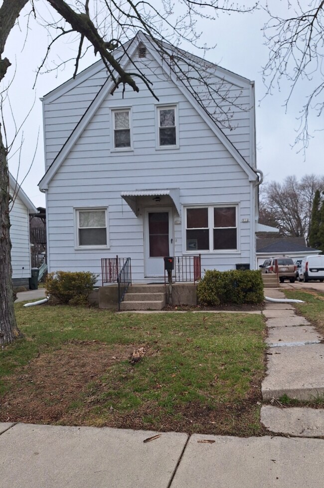 Building Photo - 912 W Glendale Ave