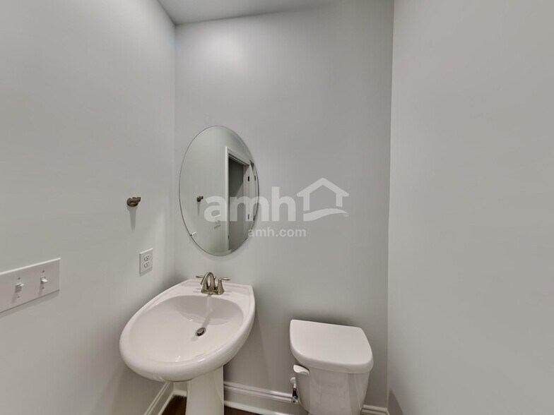 Building Photo - 3913 Kindness Wy