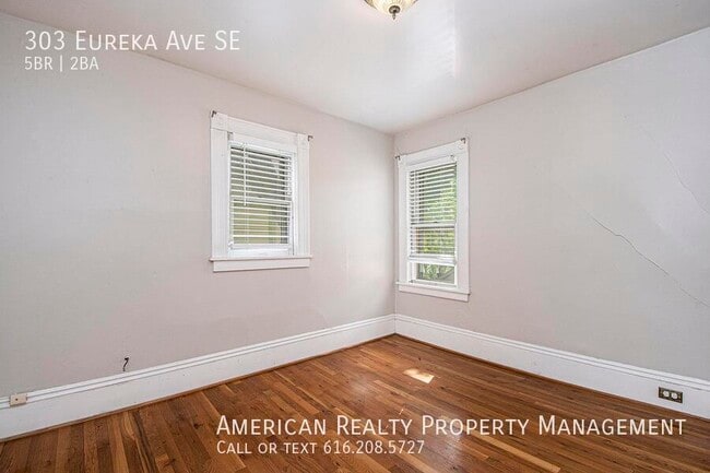 Building Photo - 303 Eureka Ave SE
