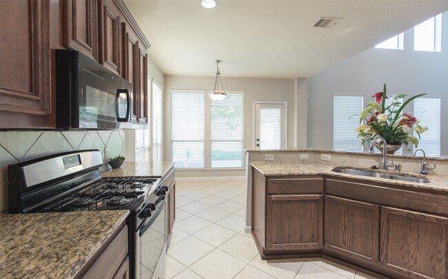 Building Photo - 20911 Avery Cove Ln