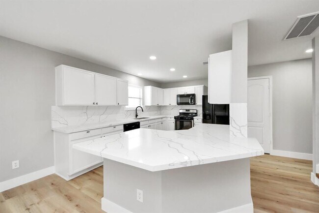 Building Photo - 354 Remington Harbor Ct