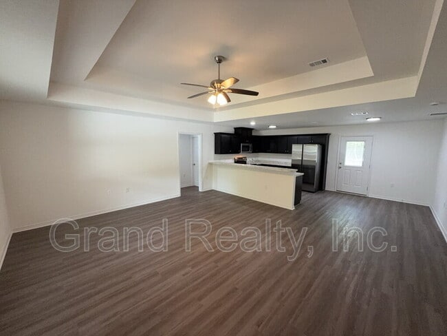 Building Photo - 5206 McCallister St