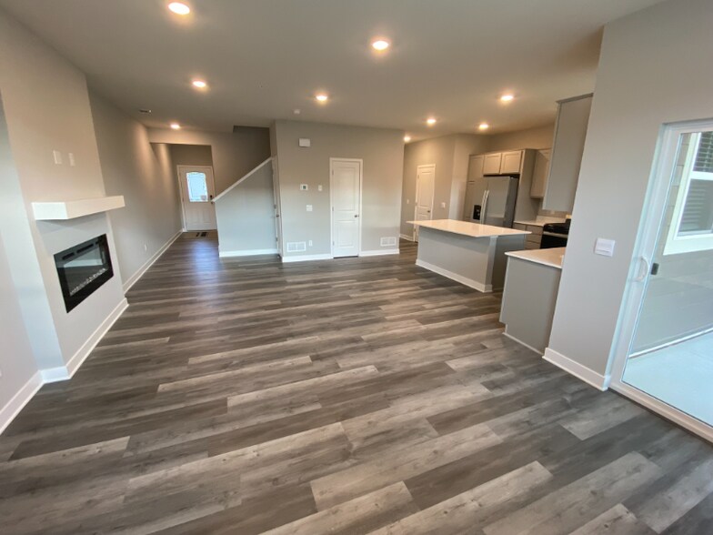 Building Photo - 17079 Dysart Pl