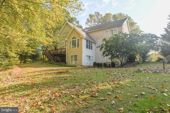 Building Photo - 205 Dangina Dr