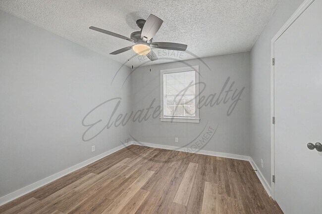 Building Photo - Two Bedroom Ranch in North Nashville - 1/2 Off First Months Rent!