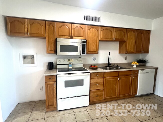 Building Photo - 15965 N Forecastle Ave