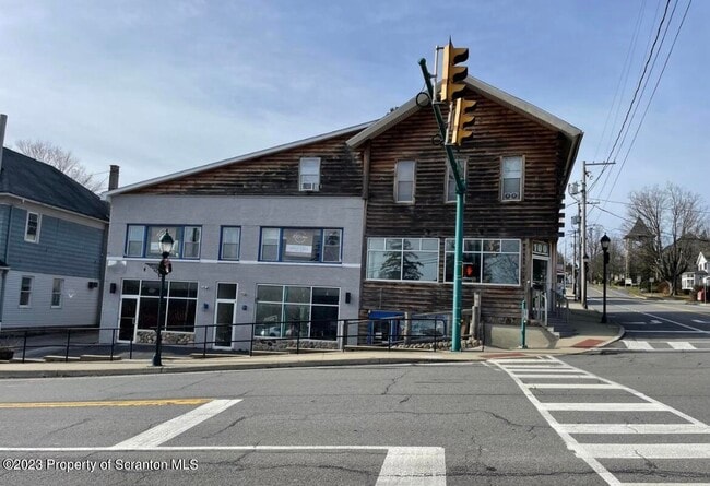 Primary Photo - 100 N Main St