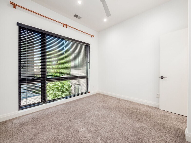 Building Photo - 911 N 4th St