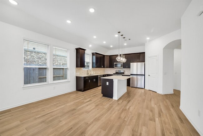 Building Photo - 1309 Tan Gable Ln