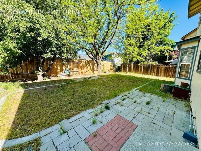 Building Photo - 2596 Fieldcrest Dr