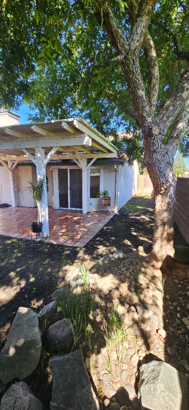 Building Photo - 1411 Raeburn Way