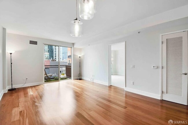 Building Photo - 50 Lansing St