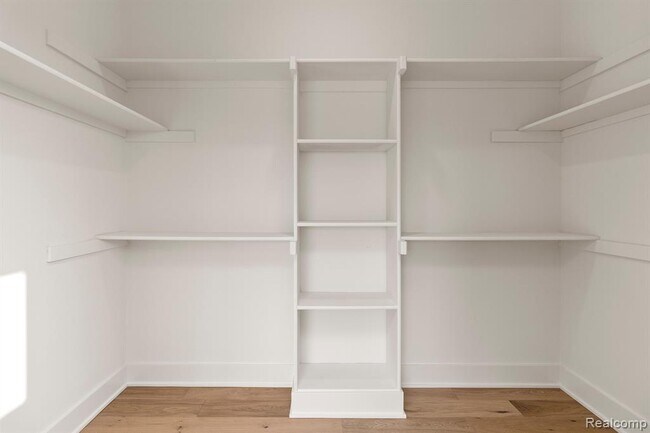 Building Photo - 2037 11th St