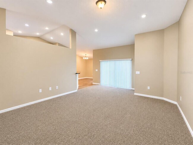 Building Photo - 4876 Summerfield Cir