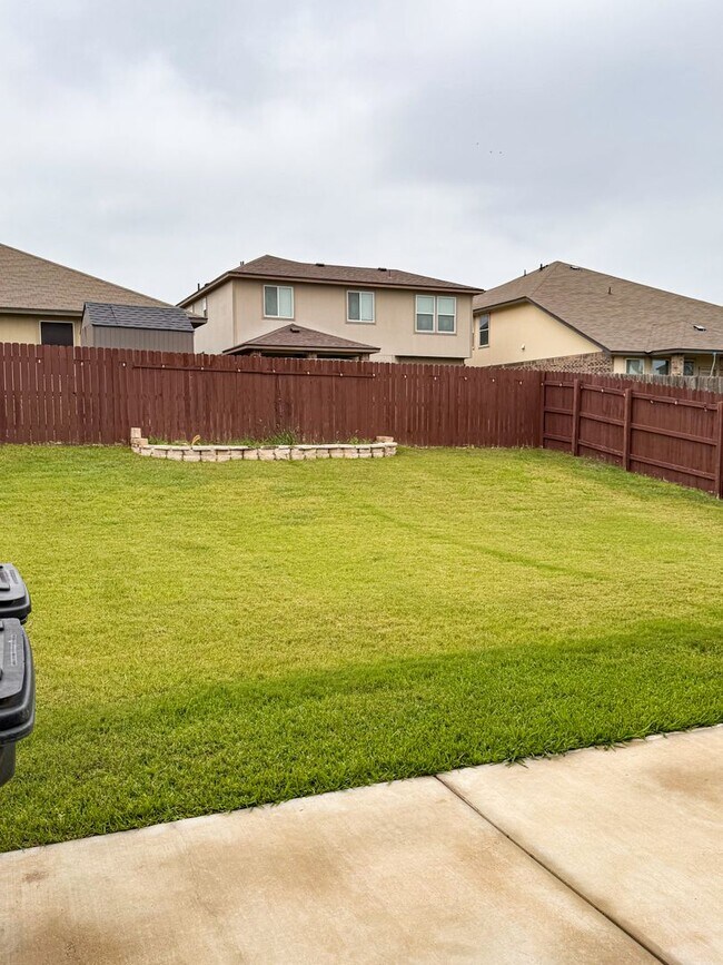 Building Photo - 9503 Adeel Dr