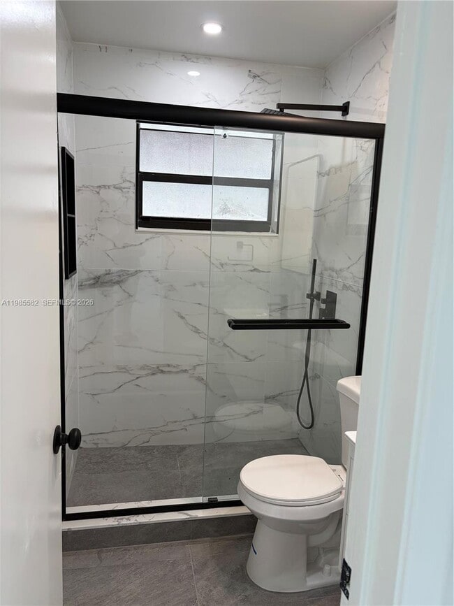 Building Photo - 6172 SW 44th St