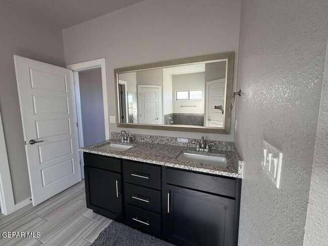 Building Photo - 10128 Prairie Flax Dr