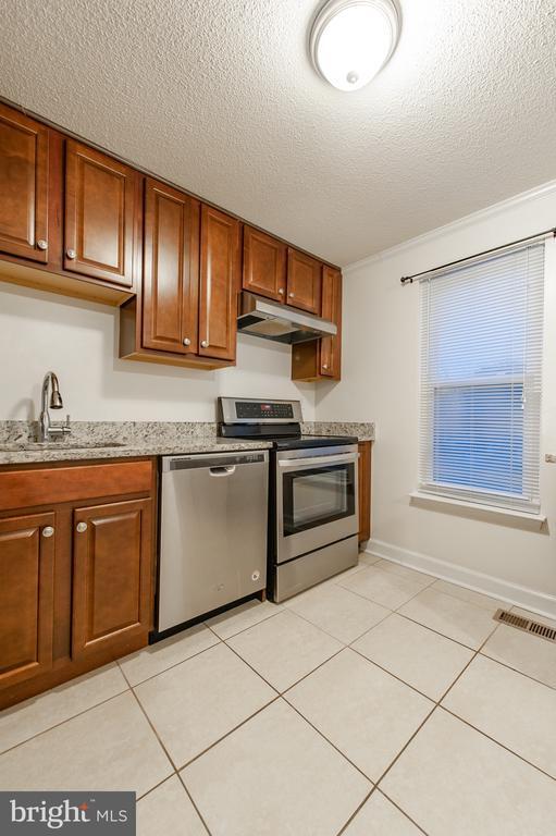 Building Photo - 1709 Dogwood Dr