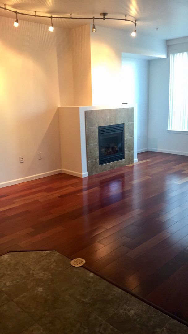 Interior Photo - Hawthorne 44