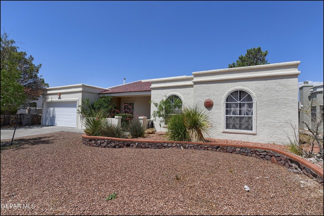 Building Photo - 829 Dulce Tierra Dr