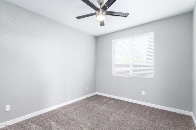 Building Photo - 3 bed remodeled  Old Town condo w/garage