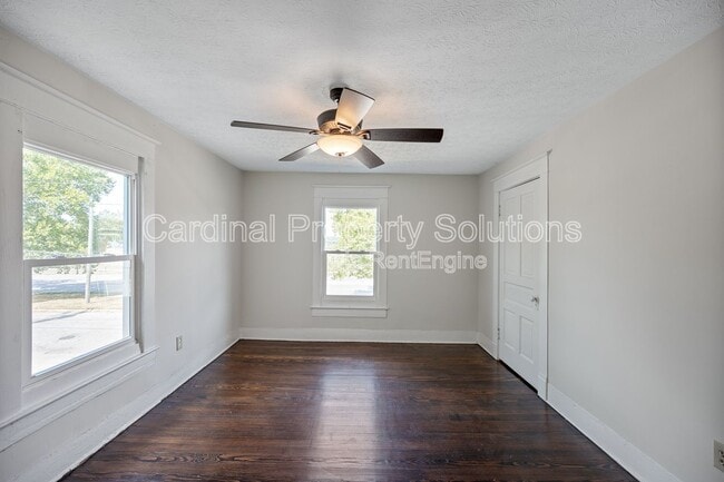 Building Photo - 1227 Woodside Blvd