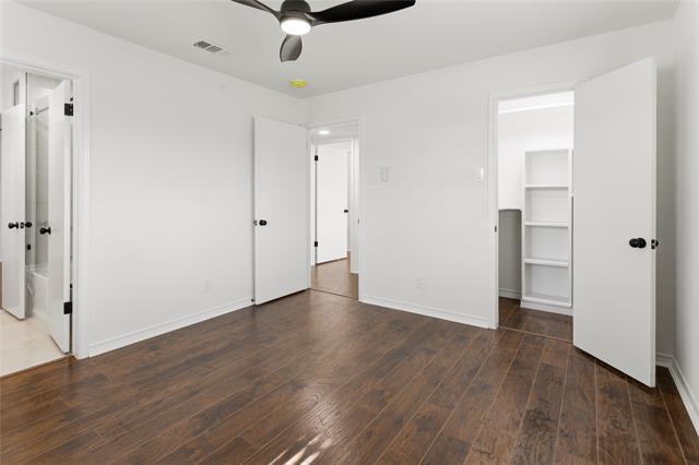 Building Photo - 3622 Douglas Dr