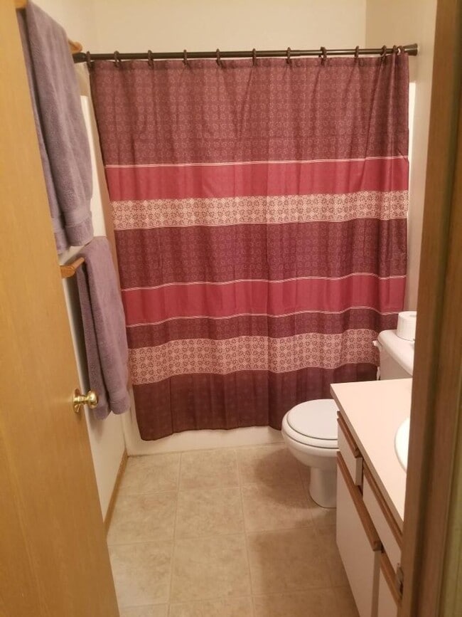 Building Photo - 3 Bed 2 Bath - Garage - Dog Friendly - NAS Whidbey