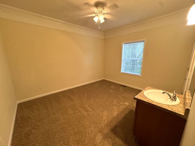 Building Photo - 4br House near Campus, Stadium, Downtown! ...