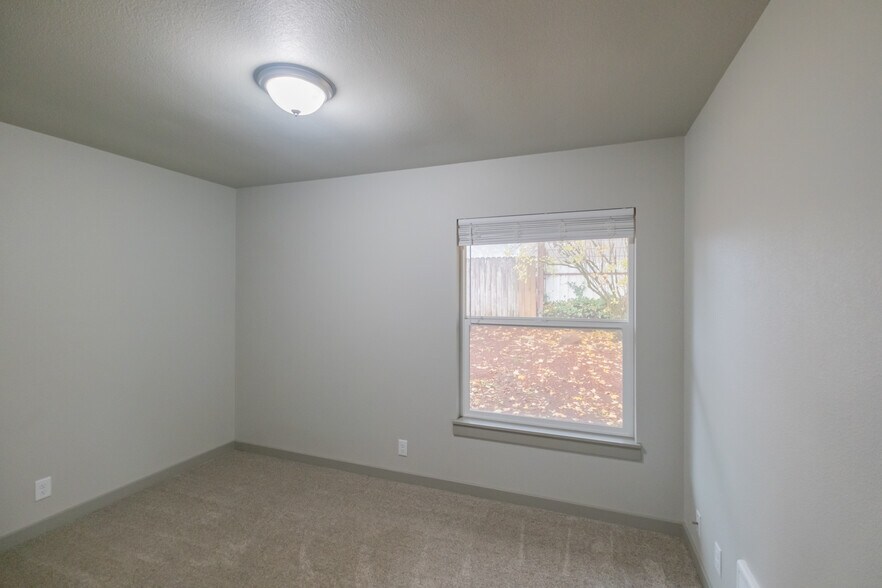 Building Photo - 3497 Felton St S