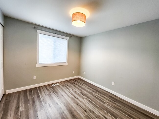 Building Photo - Arlington Rambler - 3bd/2ba