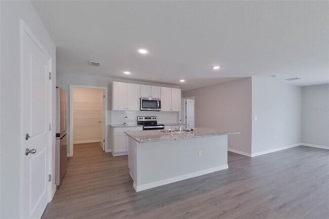 Building Photo - 8641 SW 43rd Ter
