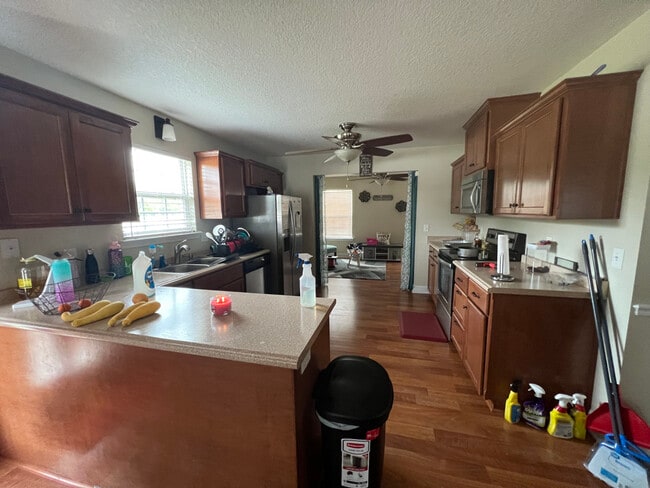 Building Photo - 616 Piedmont Ave