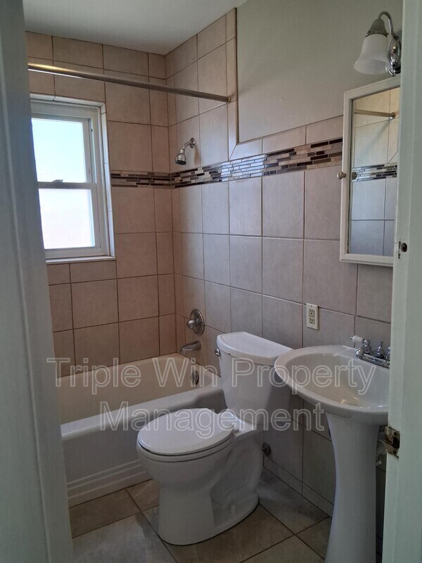 Building Photo - 313 Carthage Ave