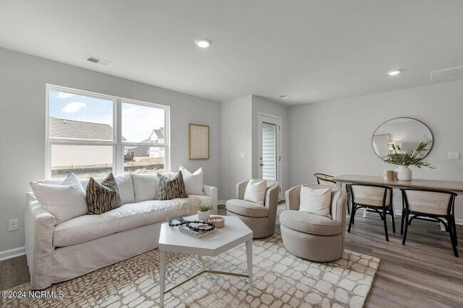 Building Photo - 7787 Pennycress Dr