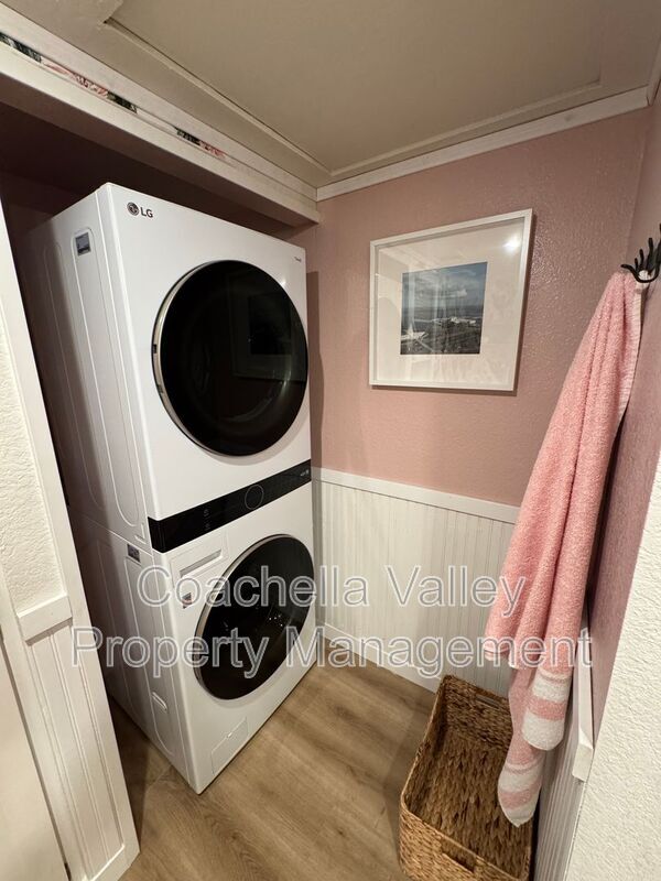 Building Photo - 77739 Woodhaven Dr S