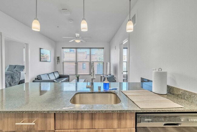 Building Photo - 305 E Front St