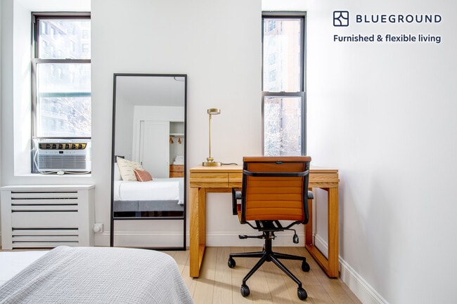 Building Photo - 915 West End Ave