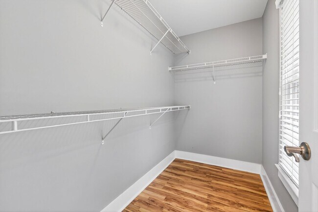 Building Photo - Decatur's Hidden Gem: Renovated 3BR Retreat with Expansive Backyard, Fruit Trees & Unbeatable Loc...