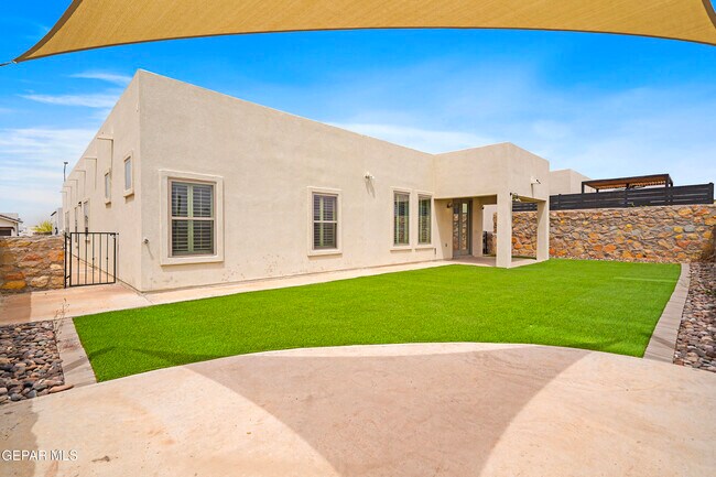 Building Photo - 7348 Mule Team Dr