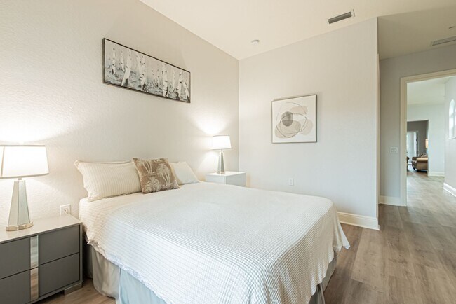 Building Photo - Seasonal Fully Furnished Luxury Home in Fiddler's Creek - AVAIL NOW