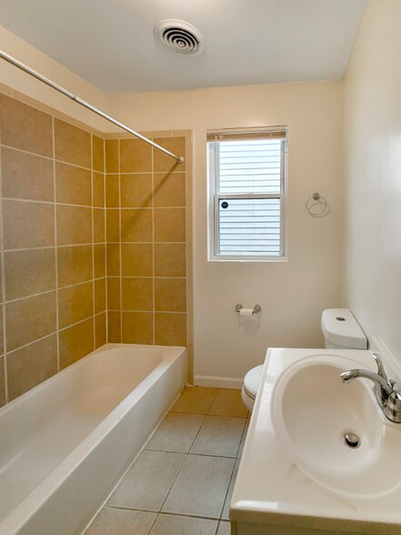 Building Photo - 1308 Gallaudet St NE