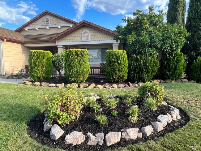 Primary Photo - INCREDIBLY RARE & IMMACULATE 4 BEDROOM SIN...