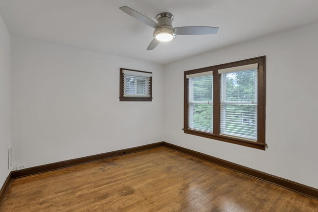 Building Photo - 1349 N 6th St