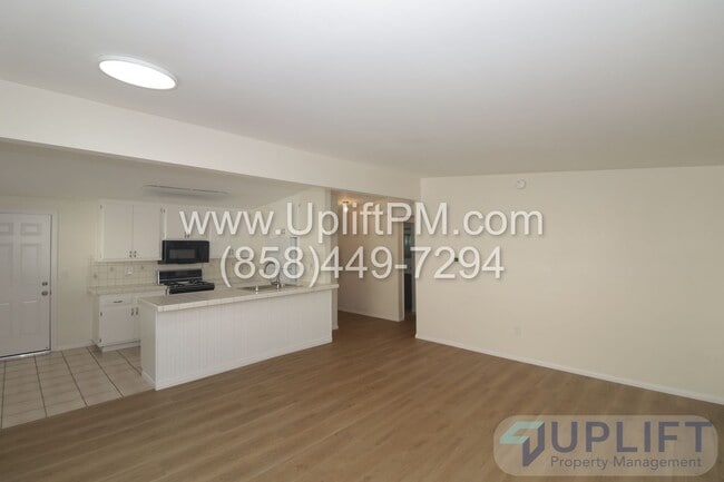 Building Photo - Beautiful 3 Bed, 2 Bath Home with Large Yard in Imperial Beach