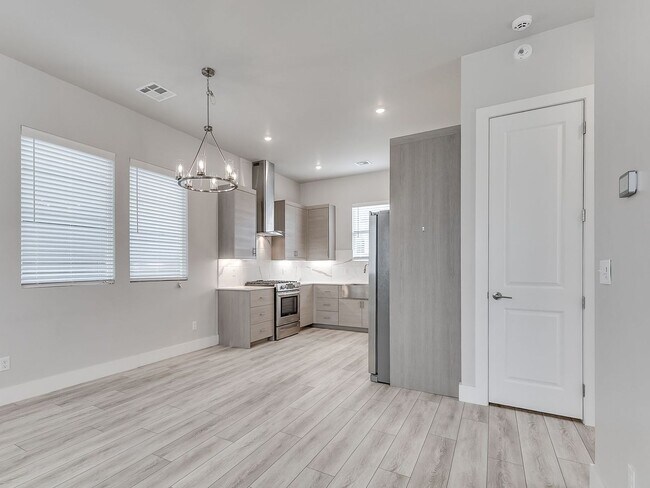 Building Photo - Beautiful New Construction Home in Edmond/...