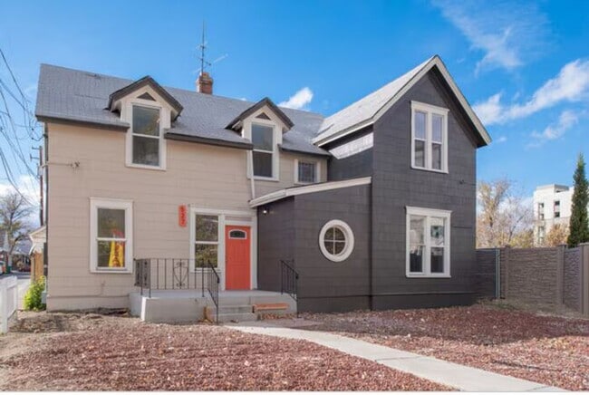 Building Photo - 527 Nevada St