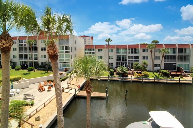 Building Photo - 210 Santa Maria St