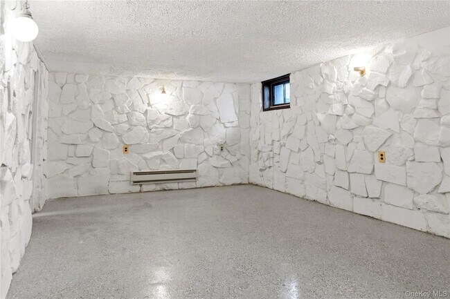 Building Photo - 378 Broadway