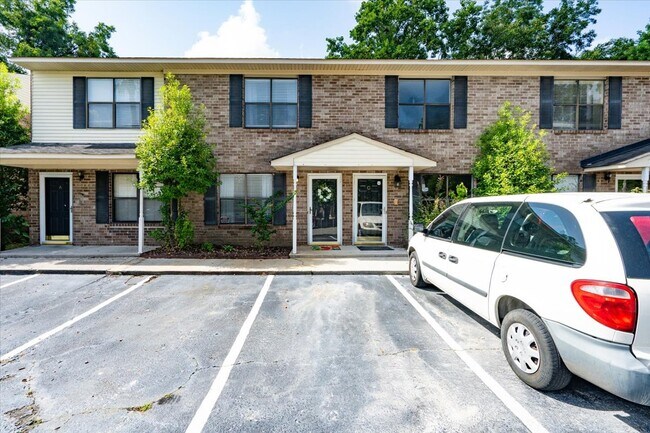 Building Photo - 6279 Lucille Dr